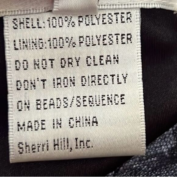 Sherri Hill black V Neck Black beaded lace gown size 4 - Picture 10 of 10